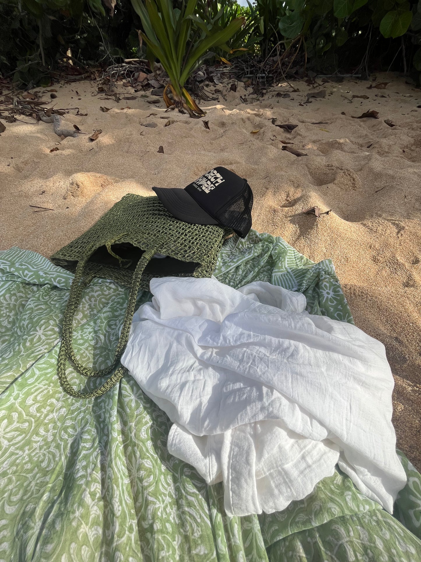 Green weave beach bag