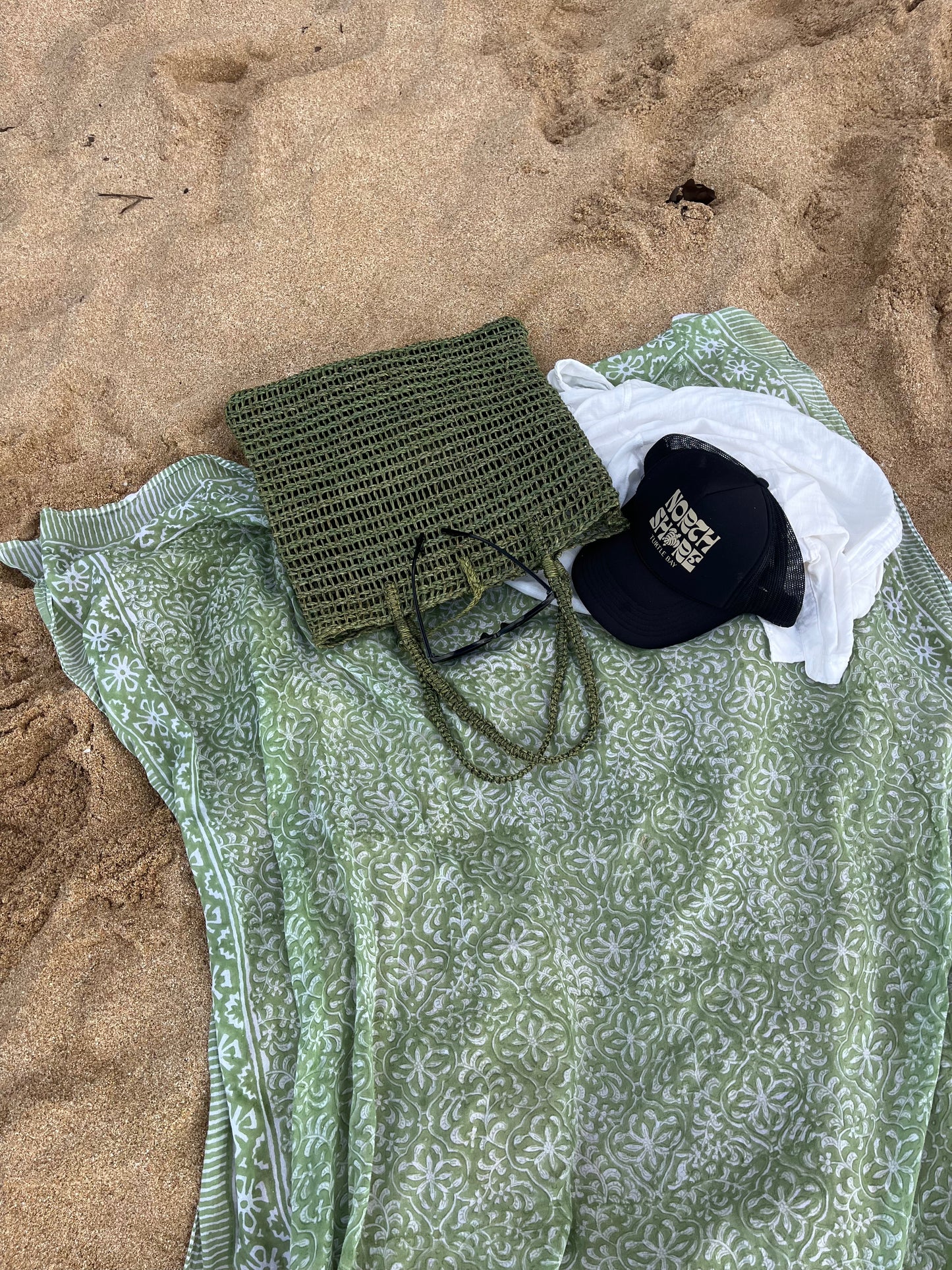 Green weave beach bag